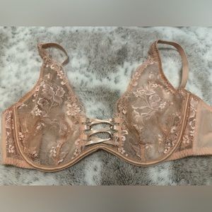 Agent Provocateur Essie bra NWOT 34E / DD